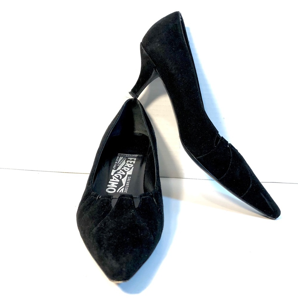 SALVATORE FERRAGAMO Black Suede Pumps Shoes Heels